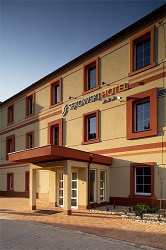 Hotel Sekowski Legnica Exterior photo